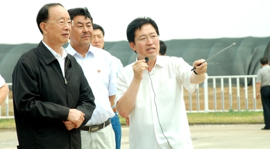 原中共中央書記處書記、中紀委副書記何勇視察我公司